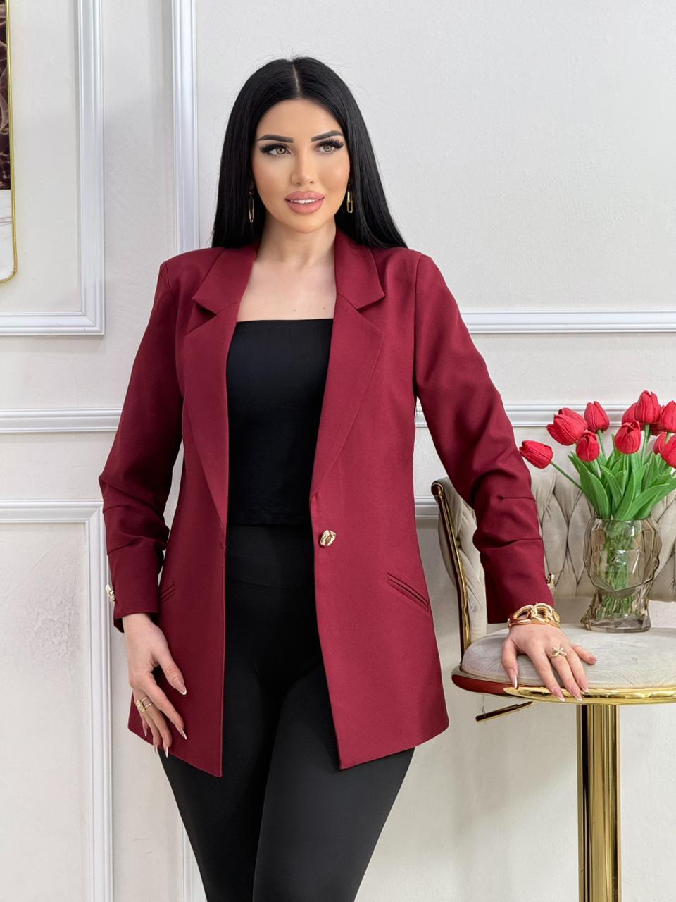 Elegant and Modern Classic Blazer