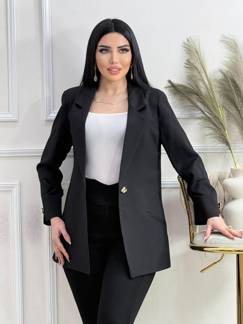 Elegant and Modern Classic Blazer