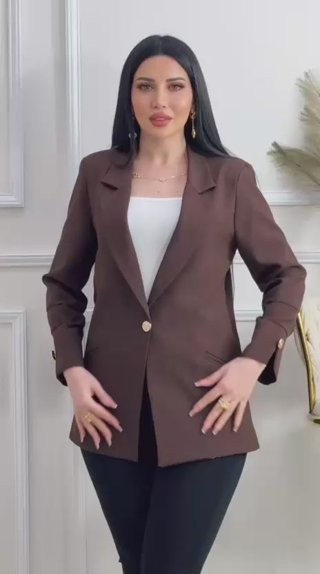 Elegant and Modern Classic Blazer